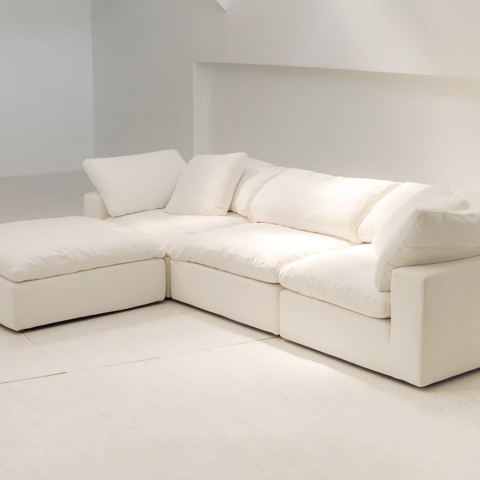 SEC-YJ-910-018_Variant_Lifestyle